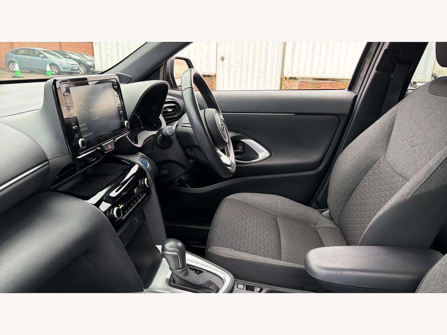 Used Toyota Yaris Cross 2022 for sale - 77132062: Photo 12