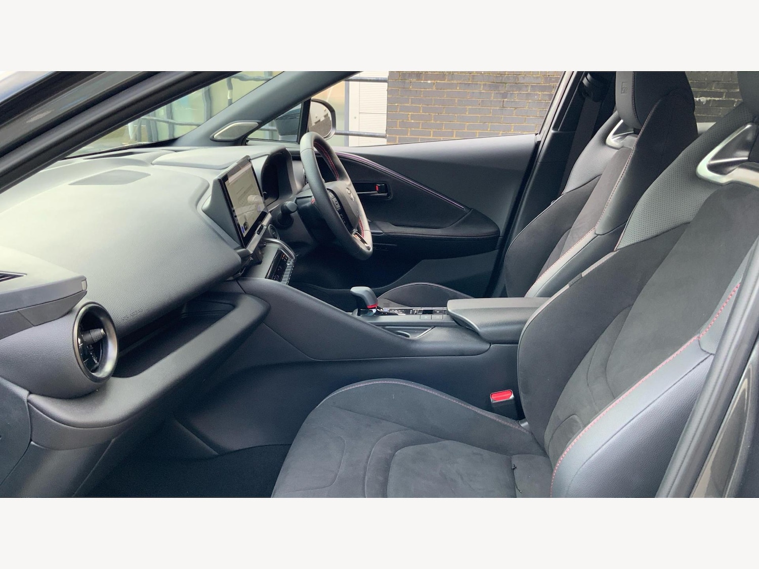 Used Toyota C-HR 2024 for sale - 77799281: Photo 12