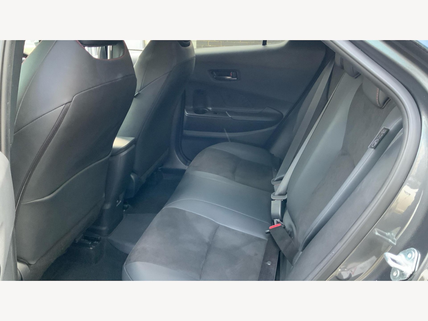 Used Toyota C-HR 2024 for sale - 77799281: Photo 15