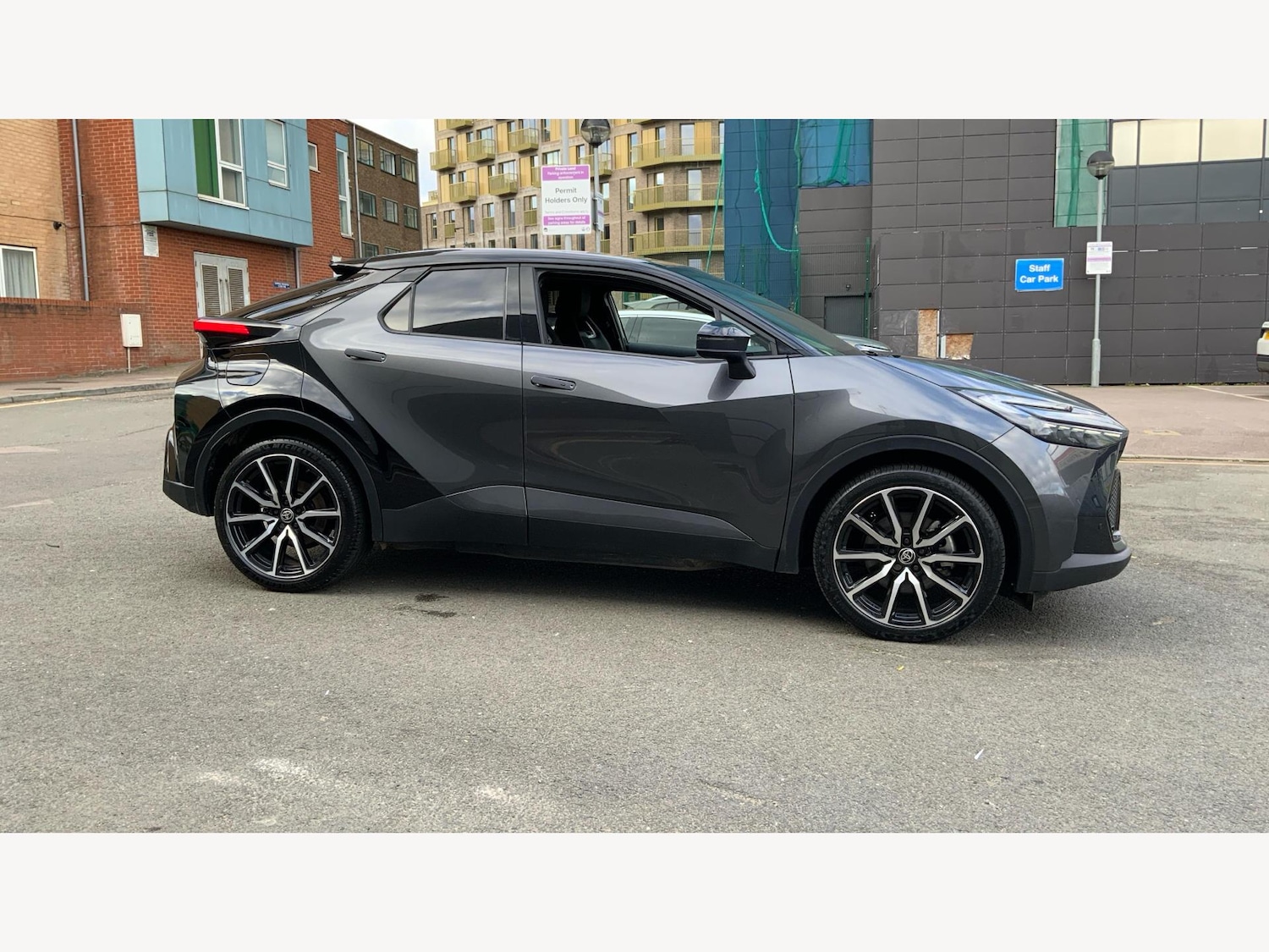 Used Toyota C-HR 2024 for sale - 77799281: Photo 18