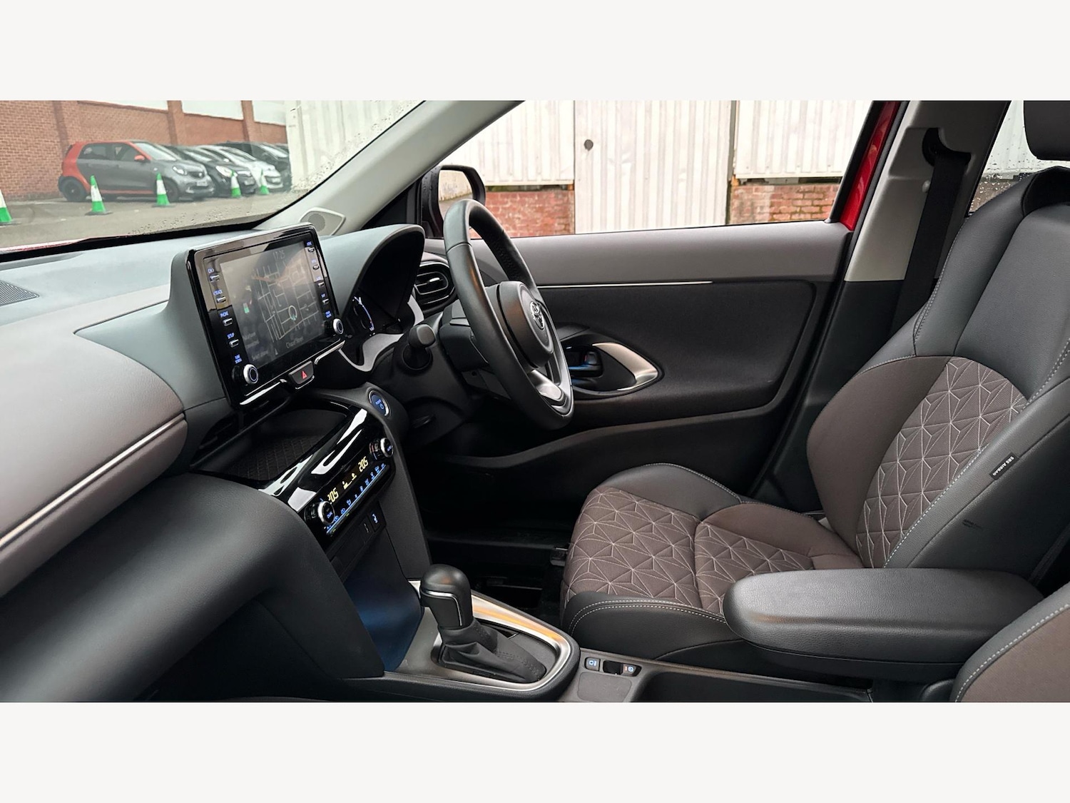 Used Toyota Yaris Cross 2023 for sale - 76425414: Photo 12