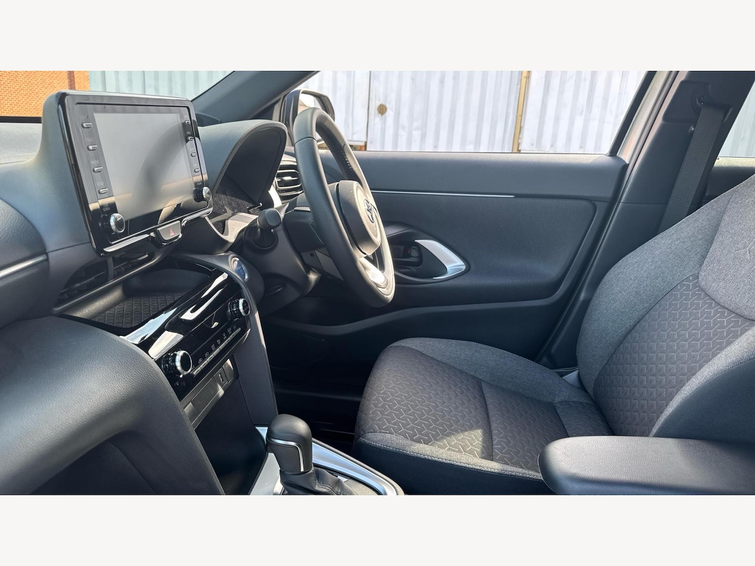 Used Toyota Yaris Cross 2023 for sale - 76380498: Photo 12