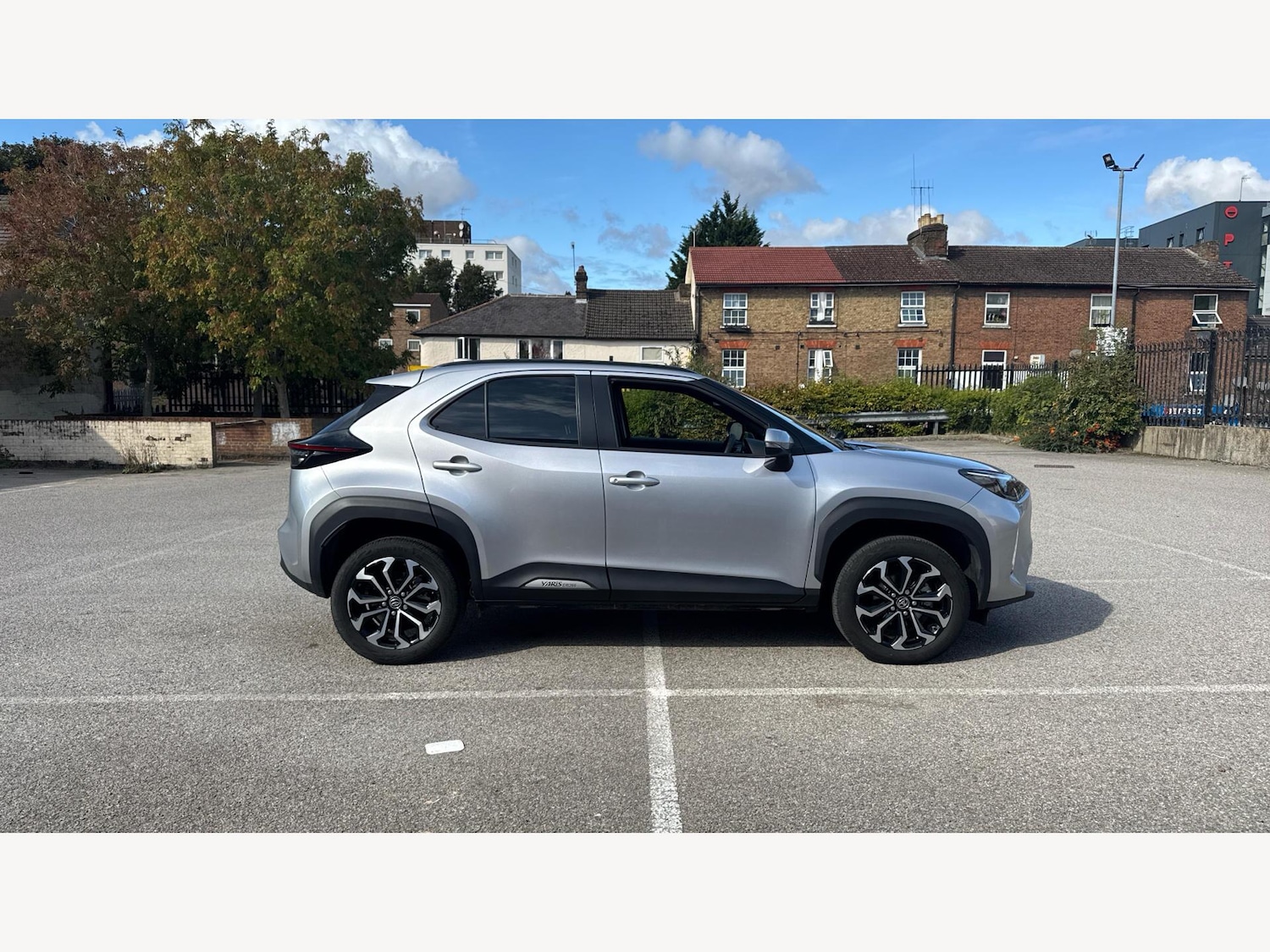 Used Toyota Yaris Cross 2023 for sale - 76380498: Photo 18