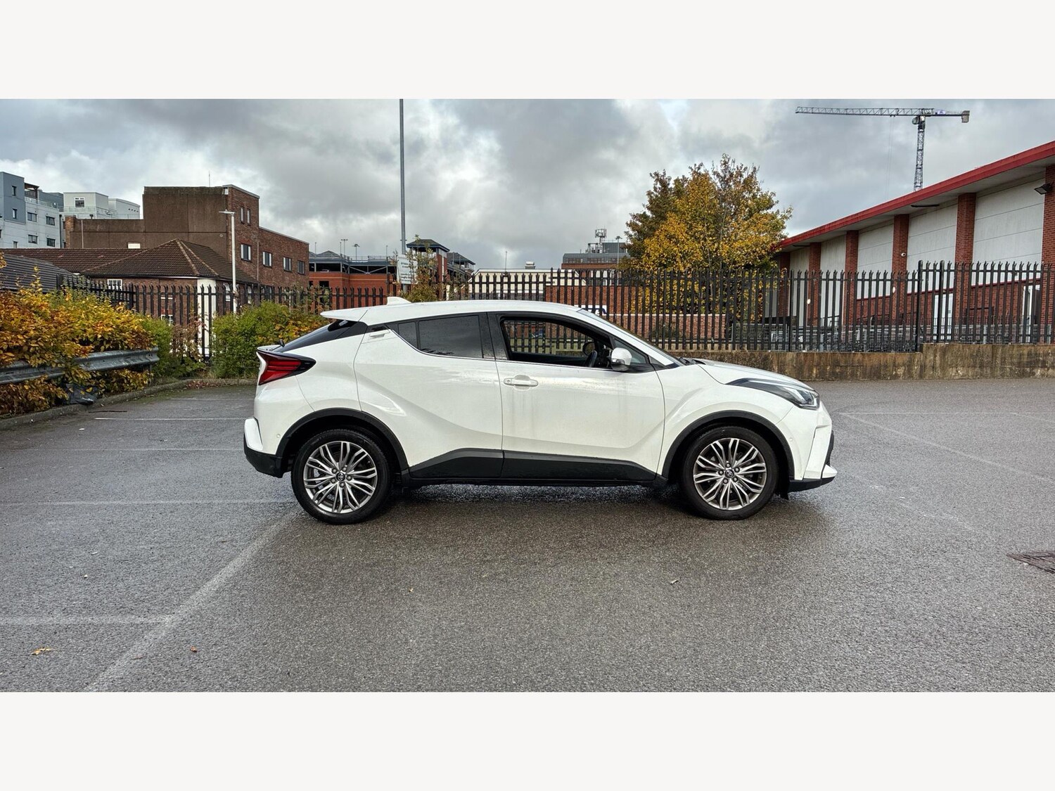 Used Toyota C-HR 2023 for sale - 76326461: Photo 18
