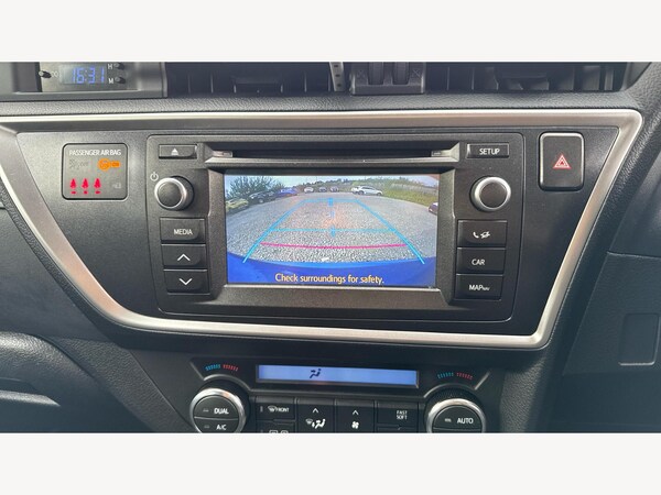 Used Toyota Auris 2015 for sale - 76307000: Photo 9