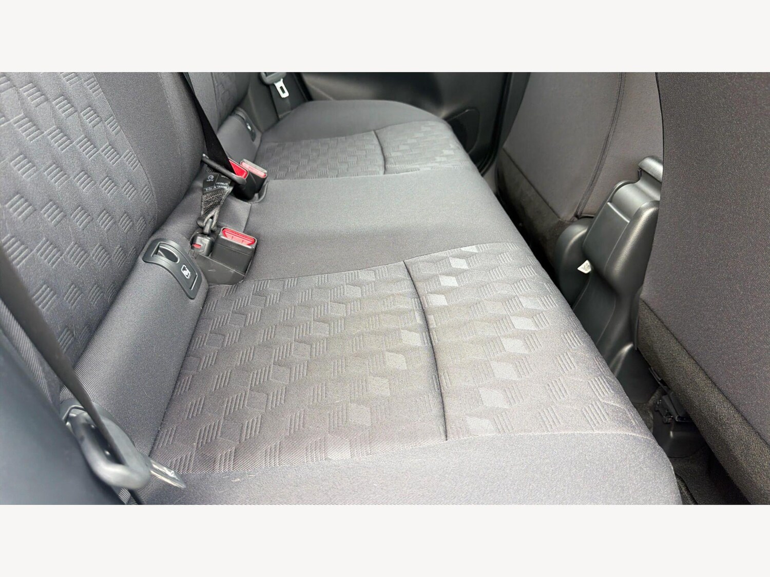 Used Toyota Yaris 2025 for sale - 77940119: Photo 15