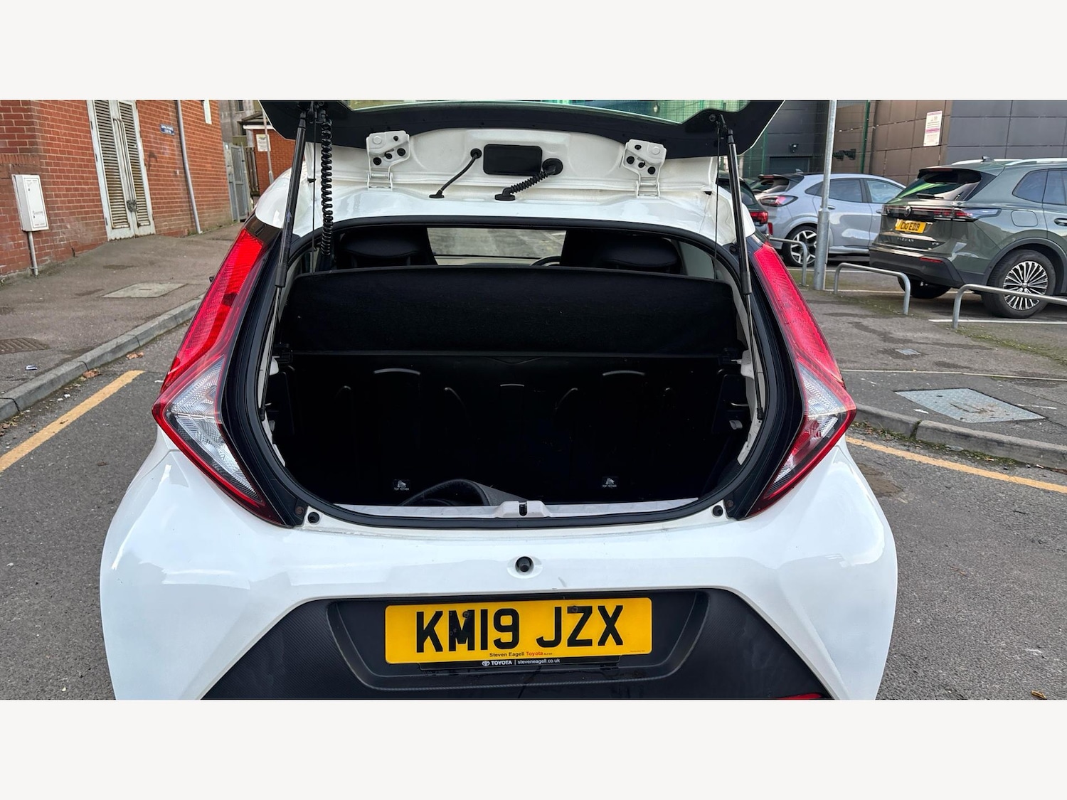 Used Toyota AYGO 2019 for sale - 76912997: Photo 16