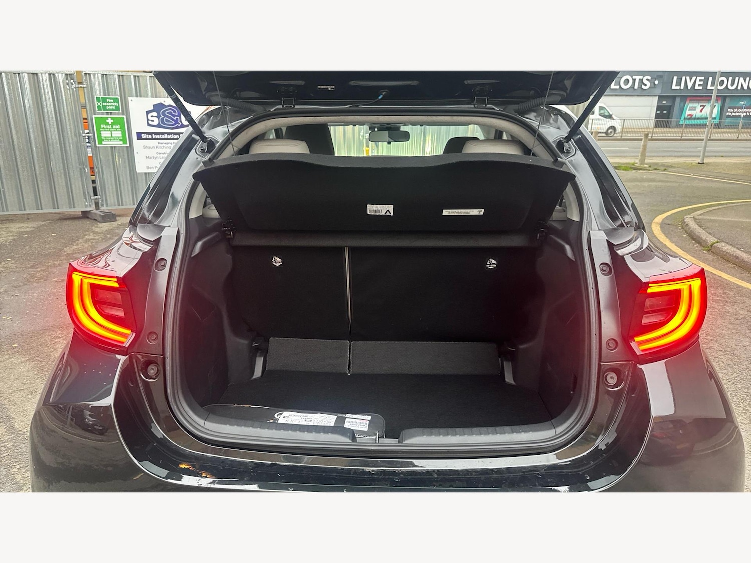 Used Toyota Yaris for sale - 77625618: Photo 16