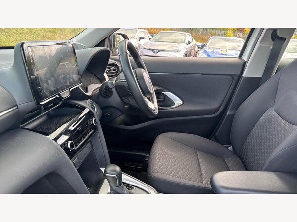 Used Toyota Yaris Cross 2024 for sale - 76042580: Photo 12