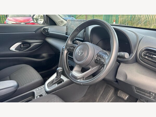 Used Toyota Yaris Cross 2024 for sale - 76042580: Photo 13