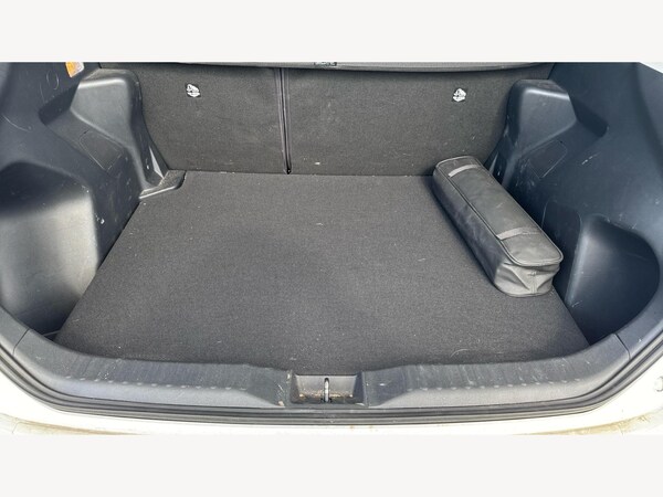 Used Toyota Yaris Cross 2024 for sale - 76042580: Photo 16