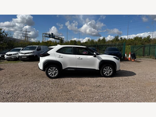 Used Toyota Yaris Cross 2024 for sale - 76042580: Photo 18