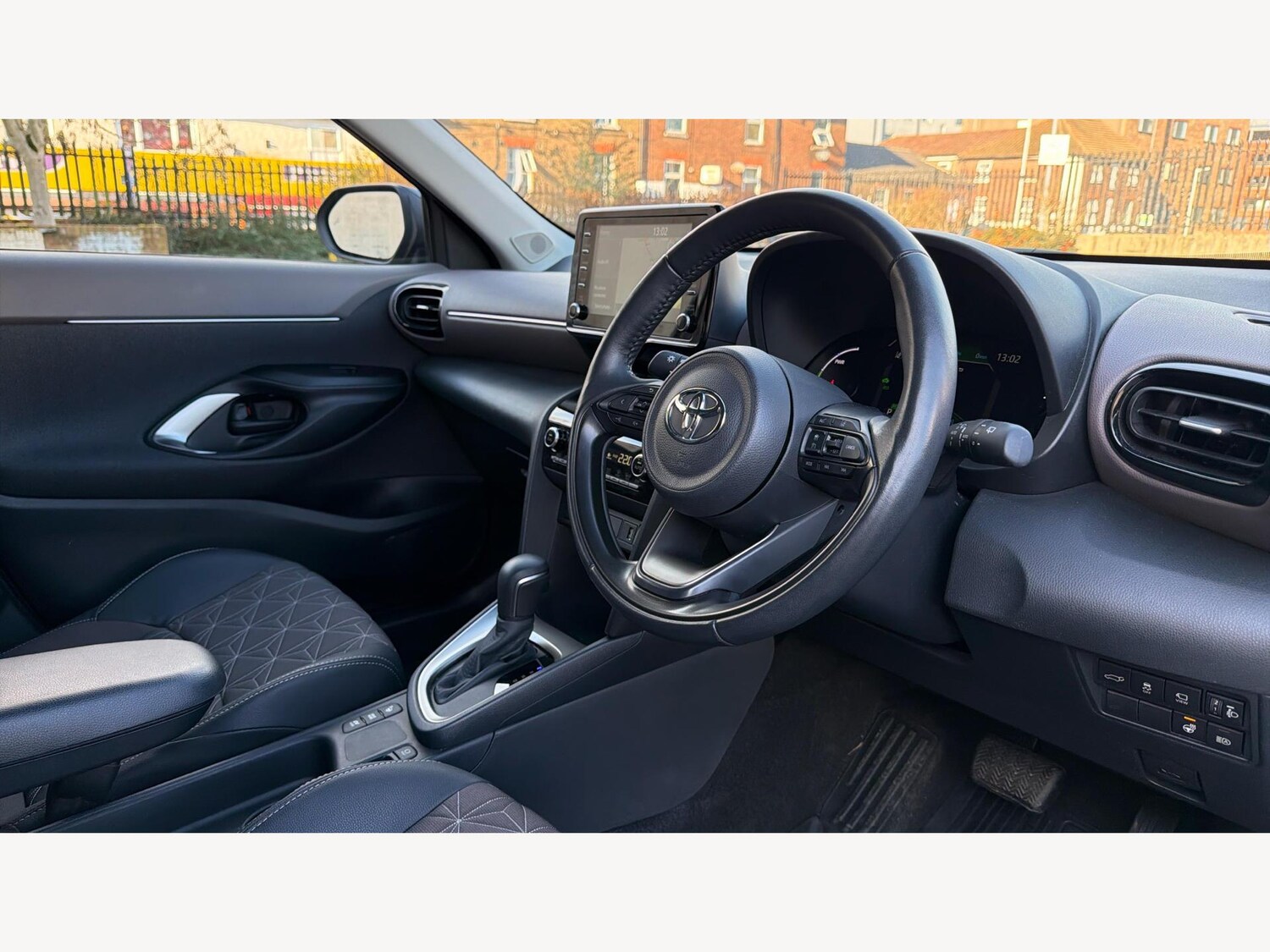 Used Toyota Yaris Cross 2024 for sale - 77237487: Photo 13