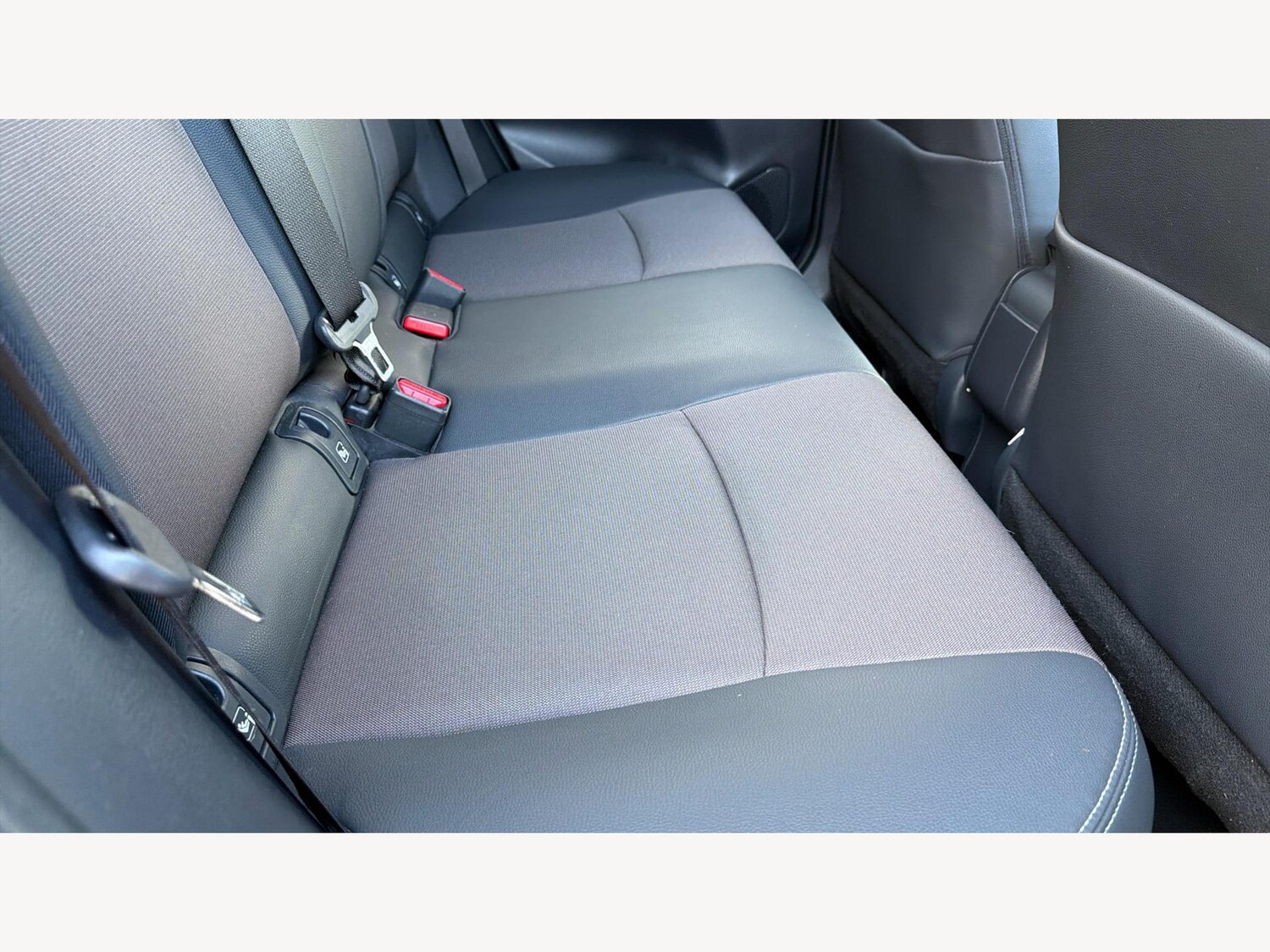 Used Toyota Yaris Cross 2024 for sale - 77237487: Photo 14