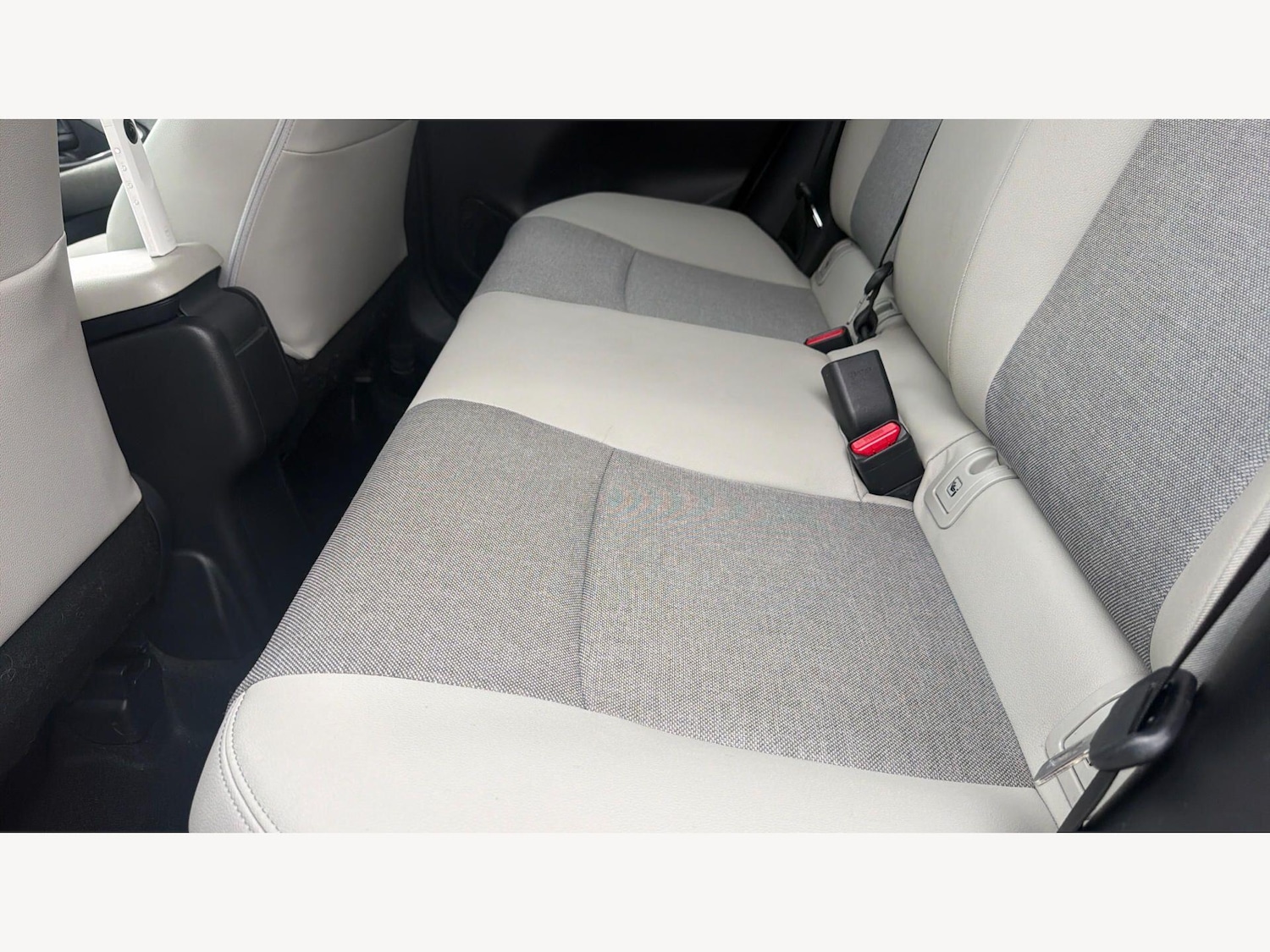 Used Toyota Yaris for sale - 77752917: Photo 16