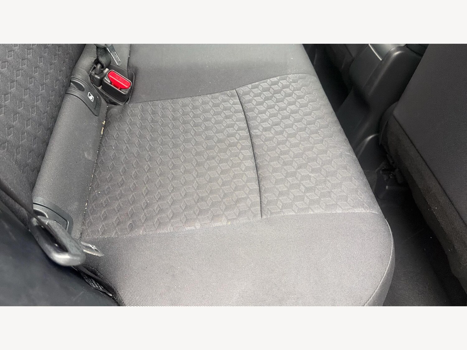 Used Toyota Yaris for sale - 77484400: Photo 15