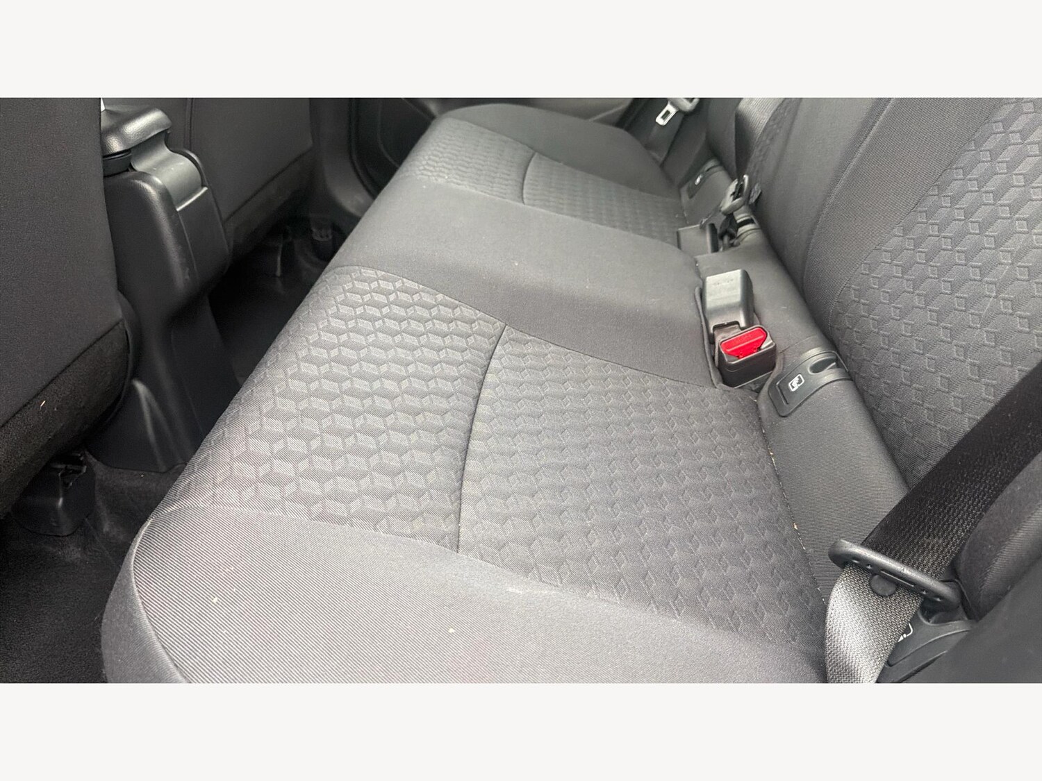 Used Toyota Yaris for sale - 77484400: Photo 16