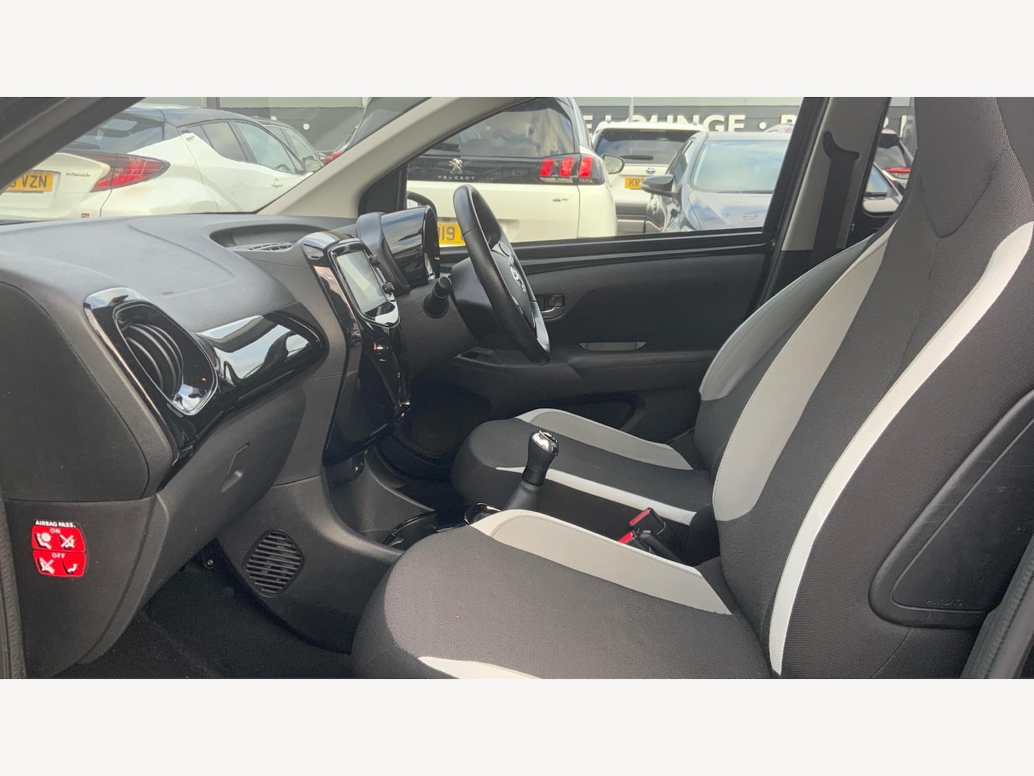 Used Toyota AYGO 2017 for sale - 77057527: Photo 12