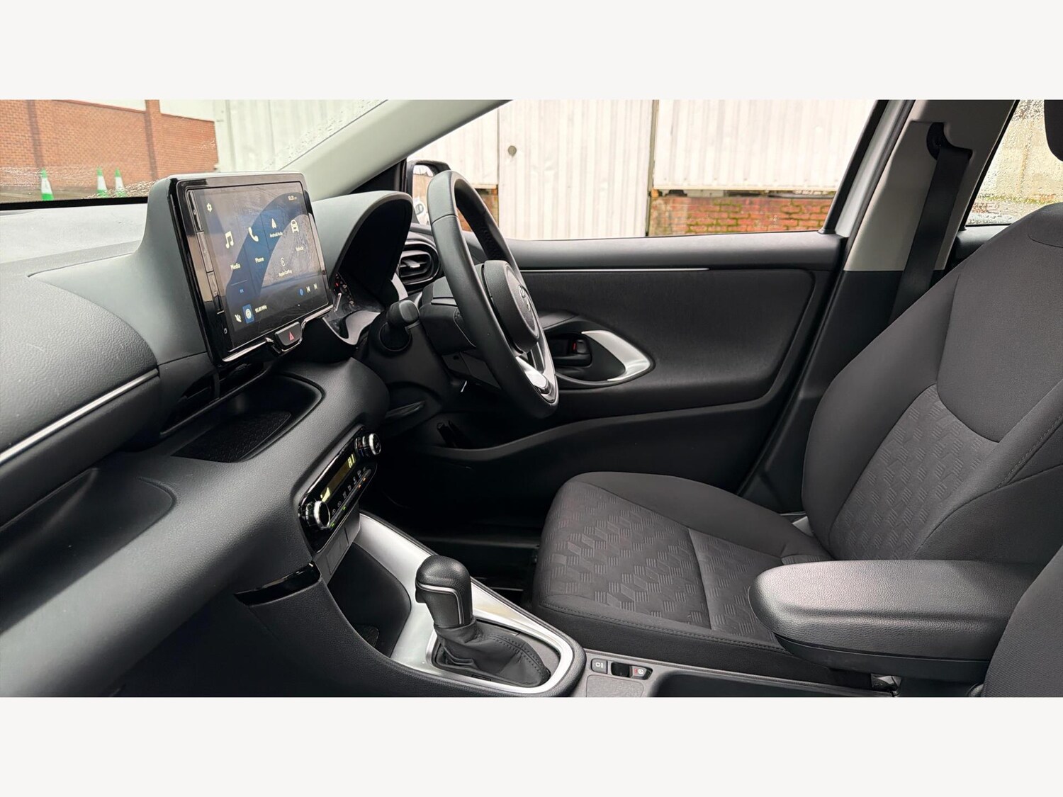 Used Toyota Yaris for sale - 77216359: Photo 12