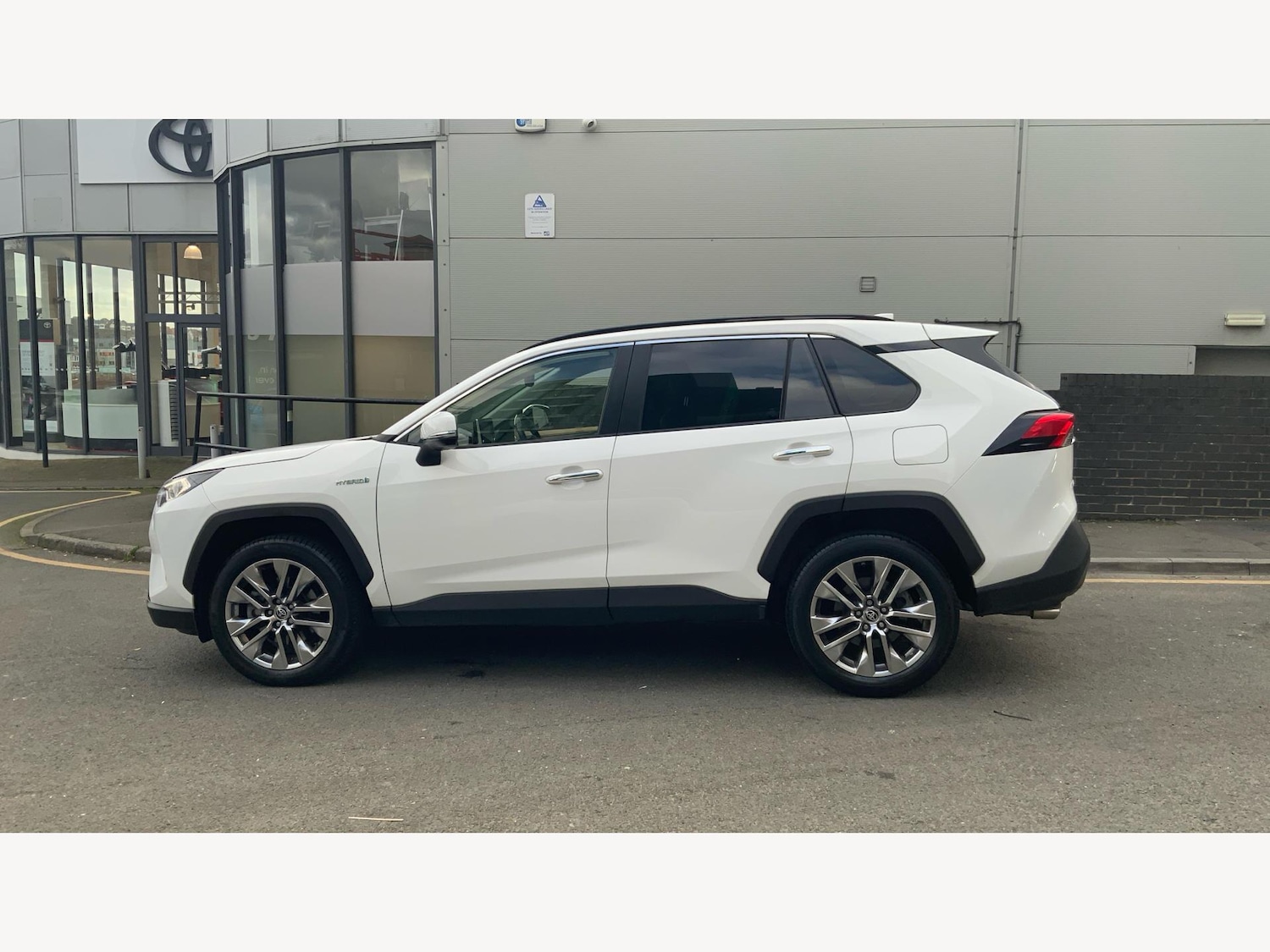 Used Toyota RAV4 2021 for sale - 77057236: Photo 19