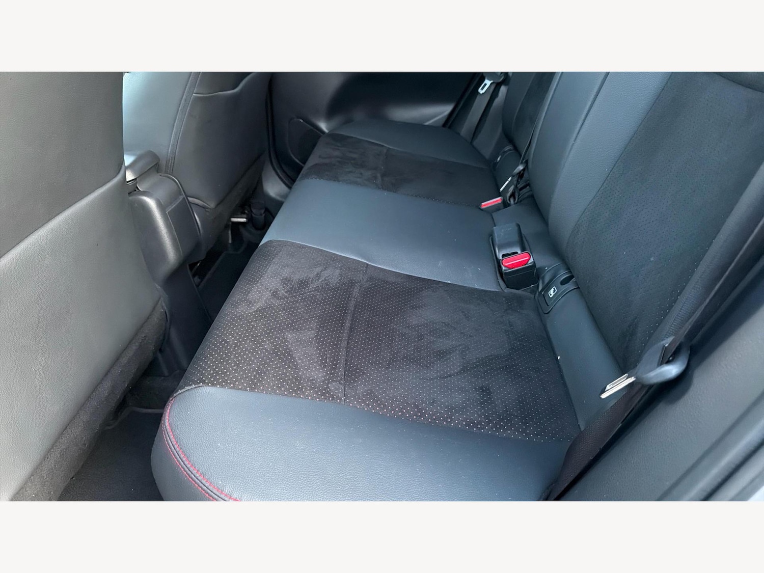 Used Toyota Yaris Cross 2023 for sale - 77057270: Photo 15