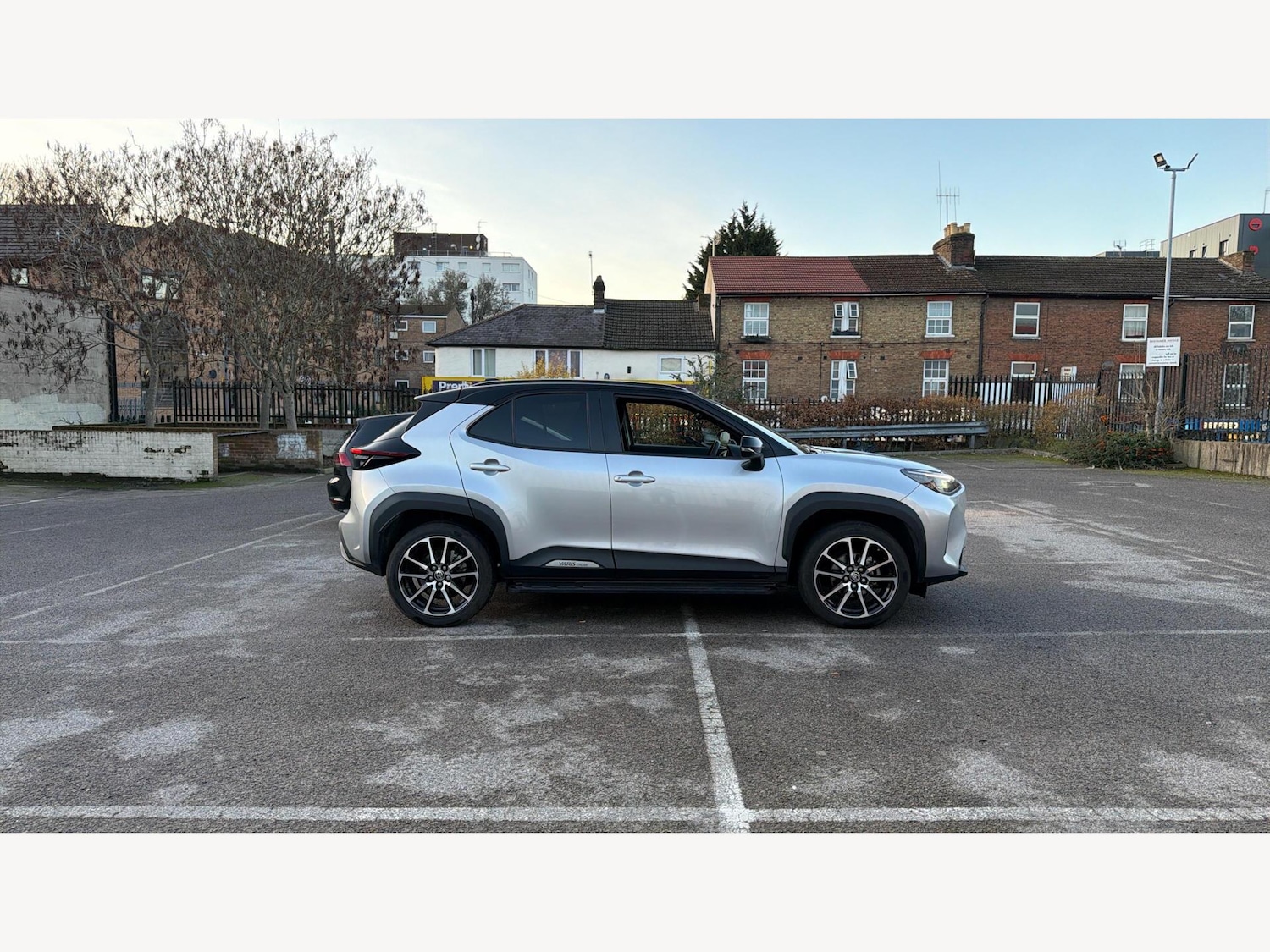 Used Toyota Yaris Cross 2023 for sale - 77057270: Photo 18