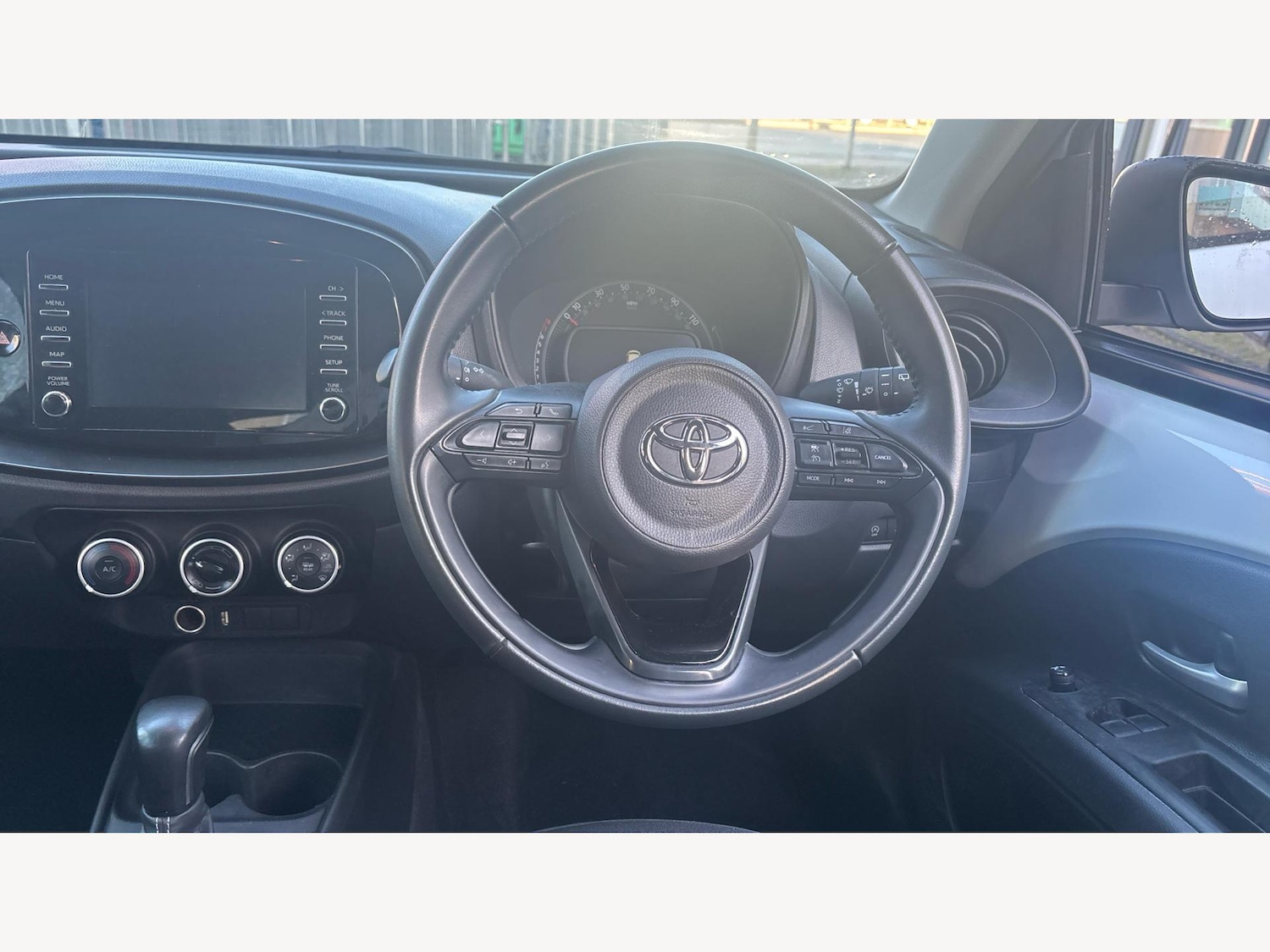 Used Toyota Aygo X 2022 for sale - 76886836: Photo 8
