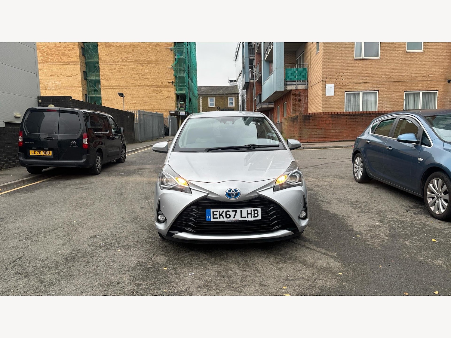 Used Toyota Yaris 2017 for sale - 77057253: Photo 17