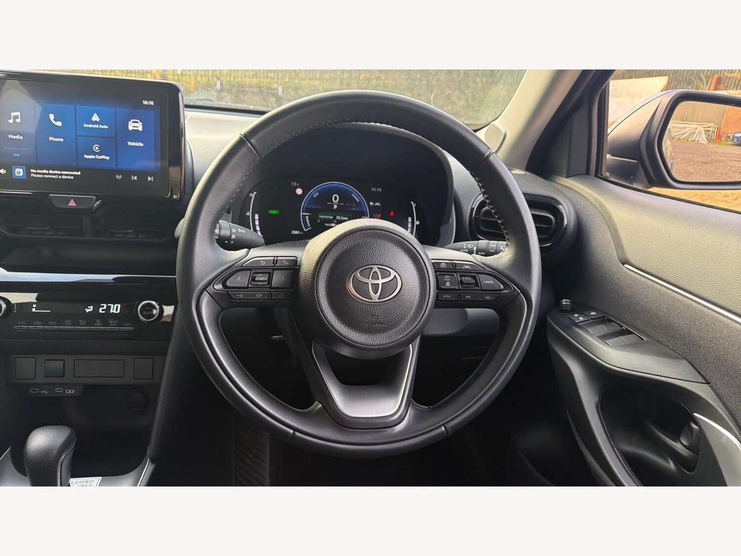 Used Toyota Yaris Cross 2025 for sale - 77839858: Photo 9