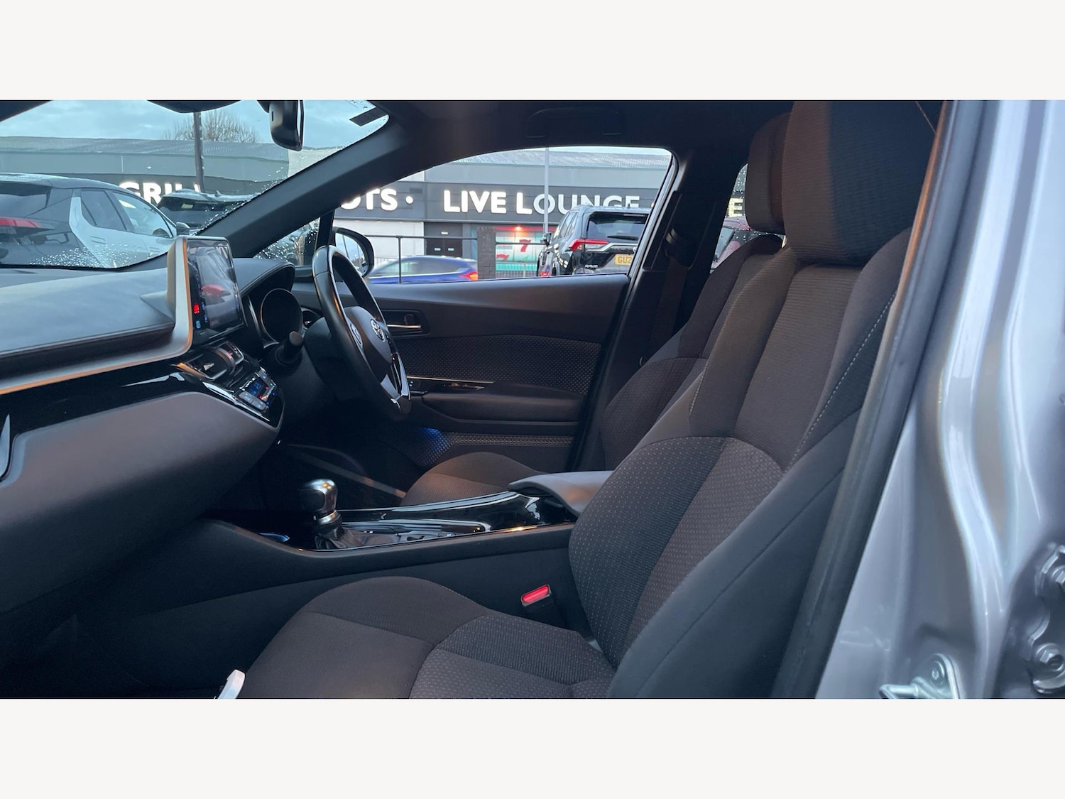 Used Toyota C-HR 2018 for sale - 76898393: Photo 12