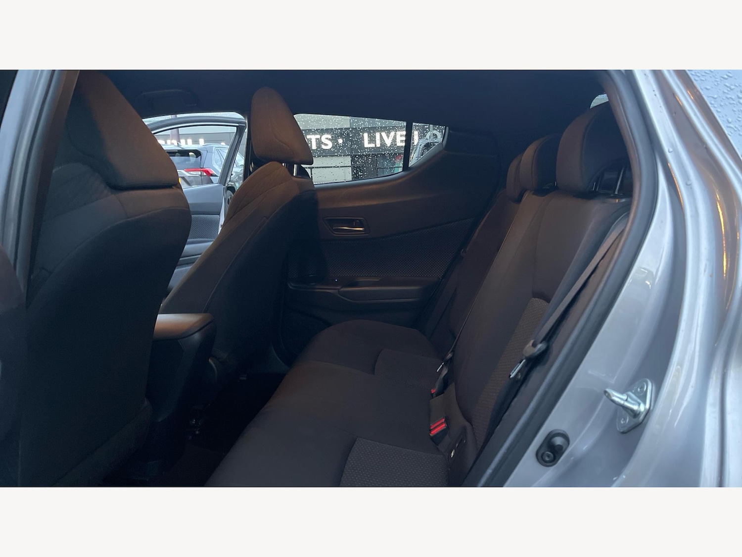 Used Toyota C-HR 2018 for sale - 76898393: Photo 15