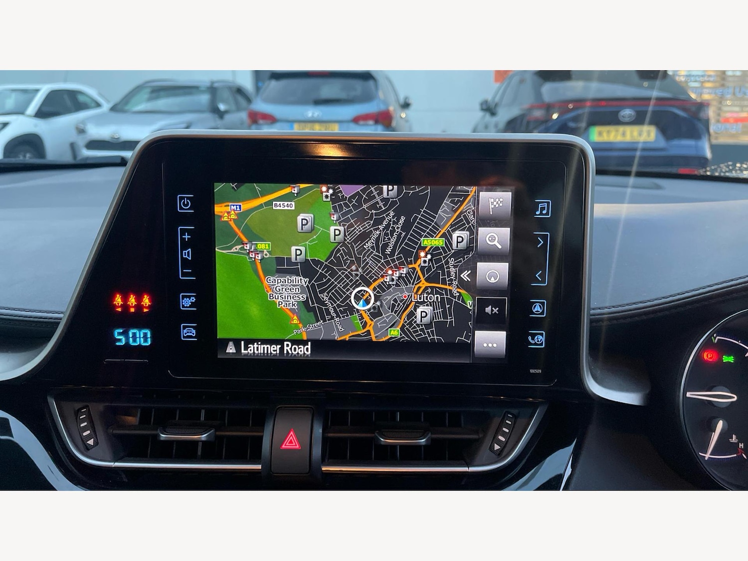 Used Toyota C-HR 2018 for sale - 76898393: Photo 9