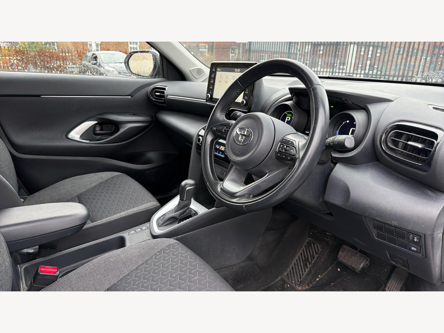 Used Toyota Yaris Cross 2023 for sale - 77574893: Photo 13