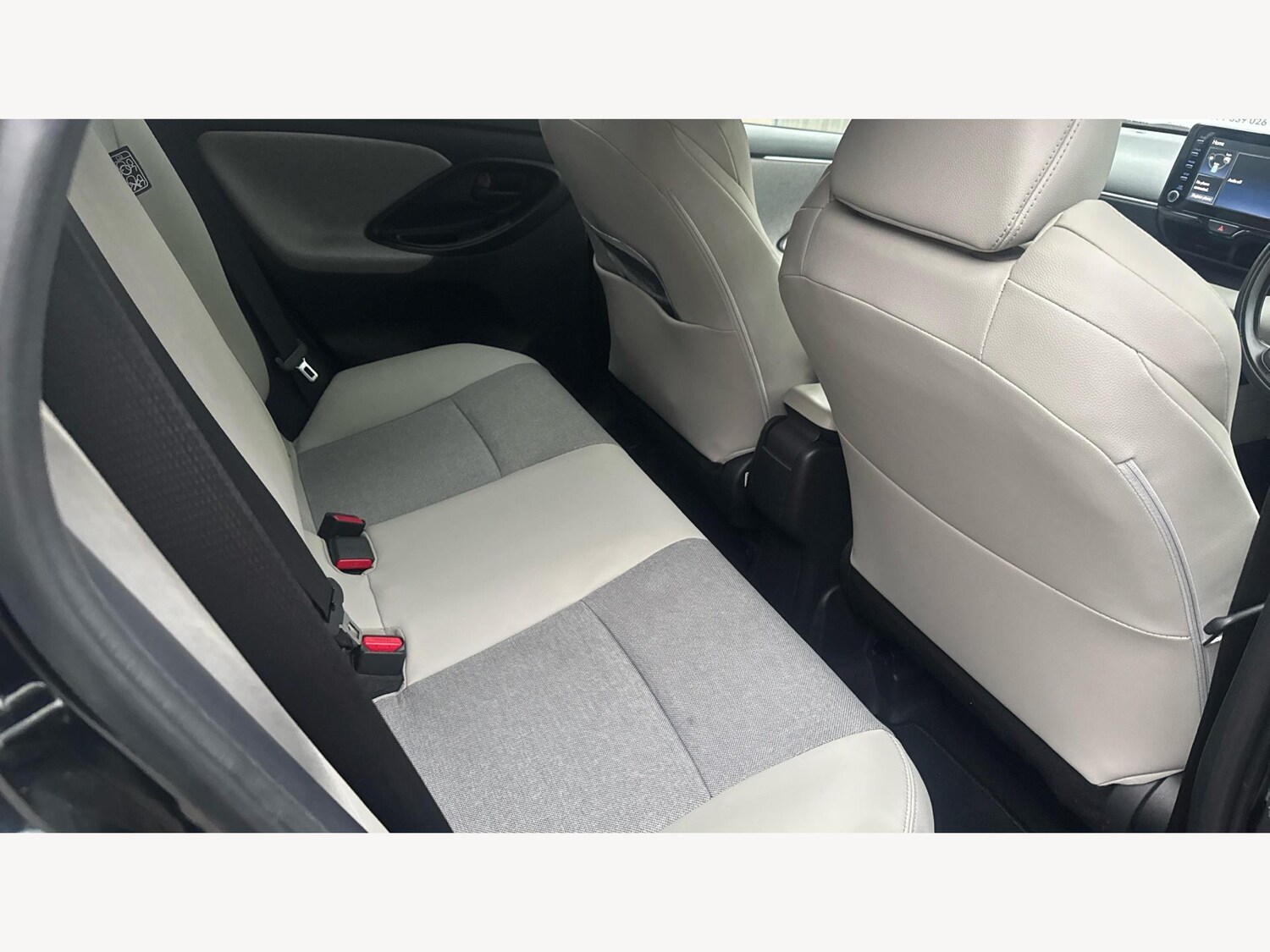 Used Toyota Yaris 2022 for sale - 76613096: Photo 14