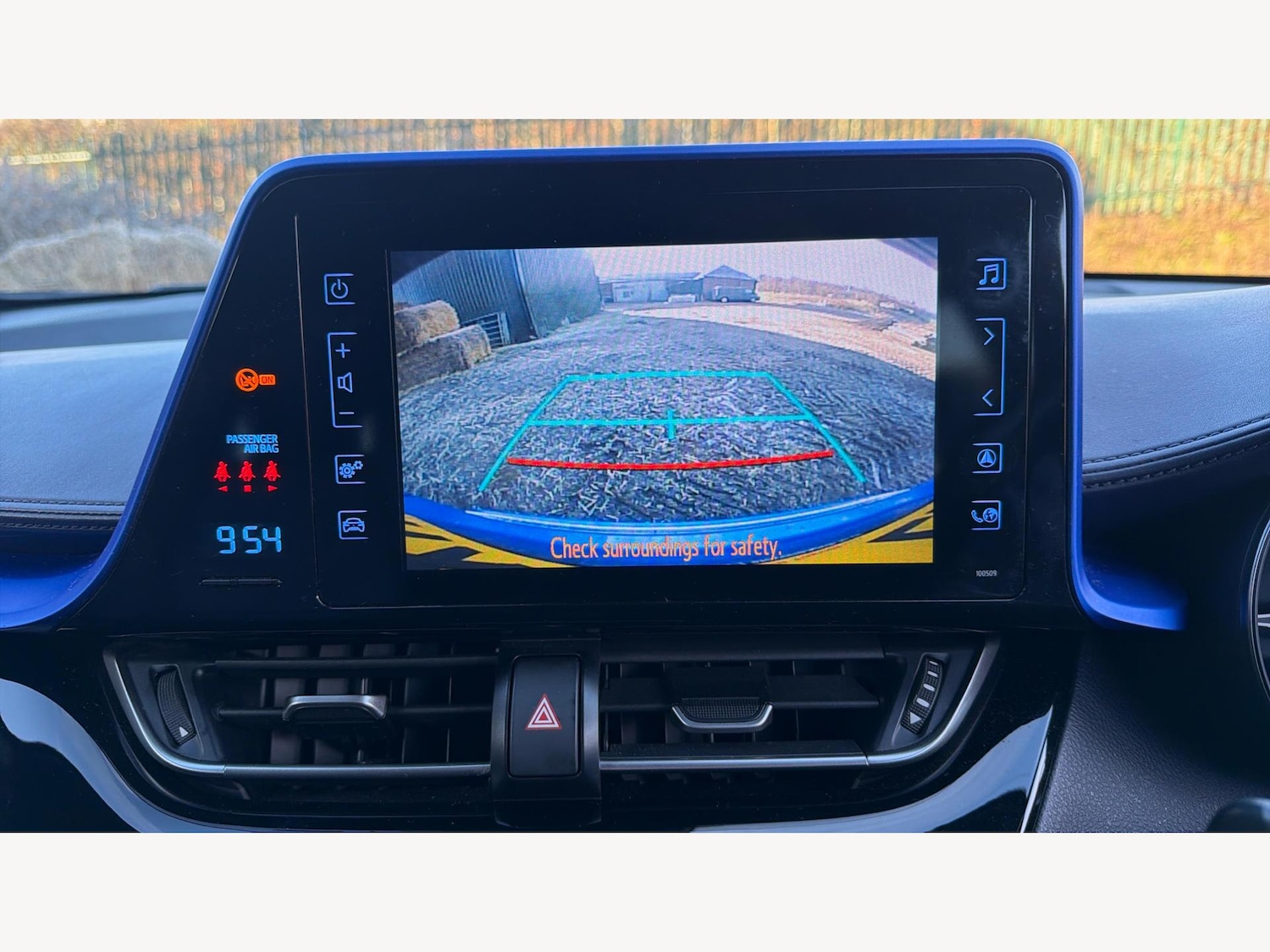 Used Toyota C-HR 2018 for sale - 77203061: Photo 9