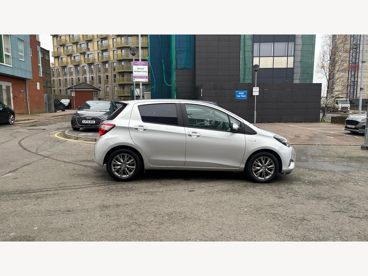 Used Toyota Yaris 2017 for sale - 77278523: Photo 18