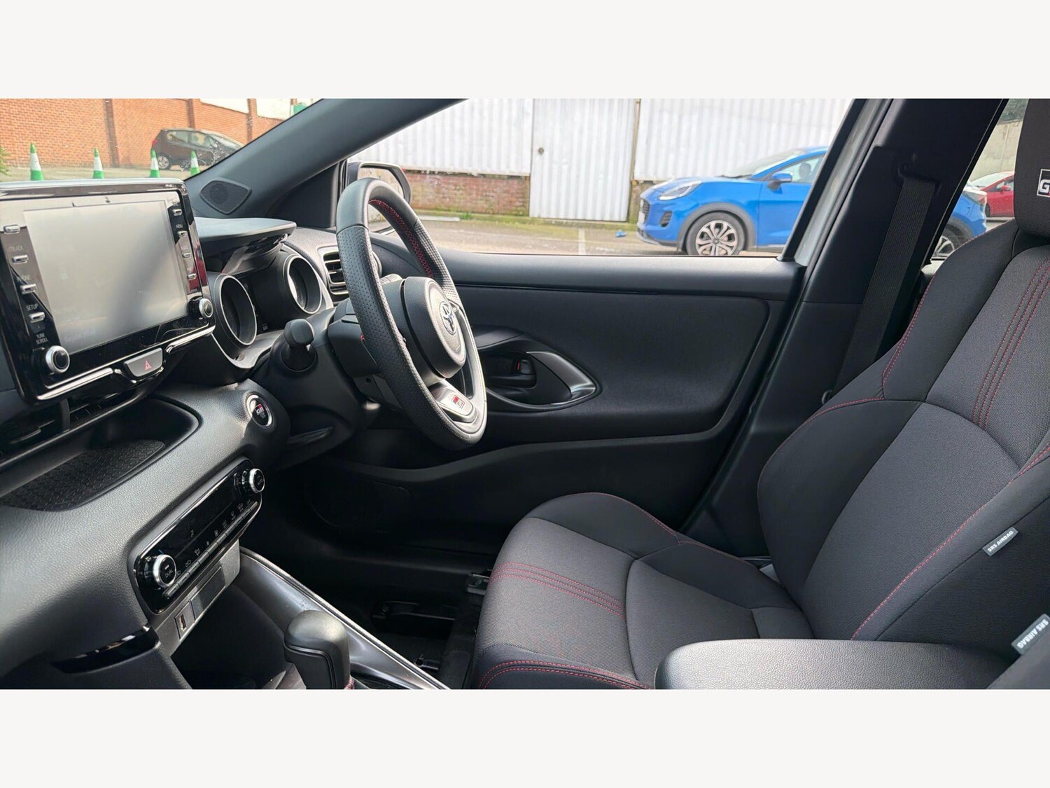 Used Toyota Yaris 2023 for sale - 77978023: Photo 13