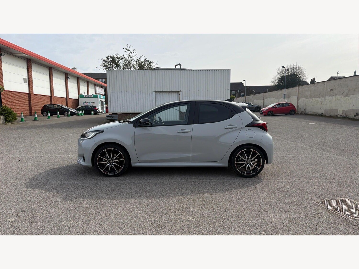 Used Toyota Yaris 2023 for sale - 77978023: Photo 20