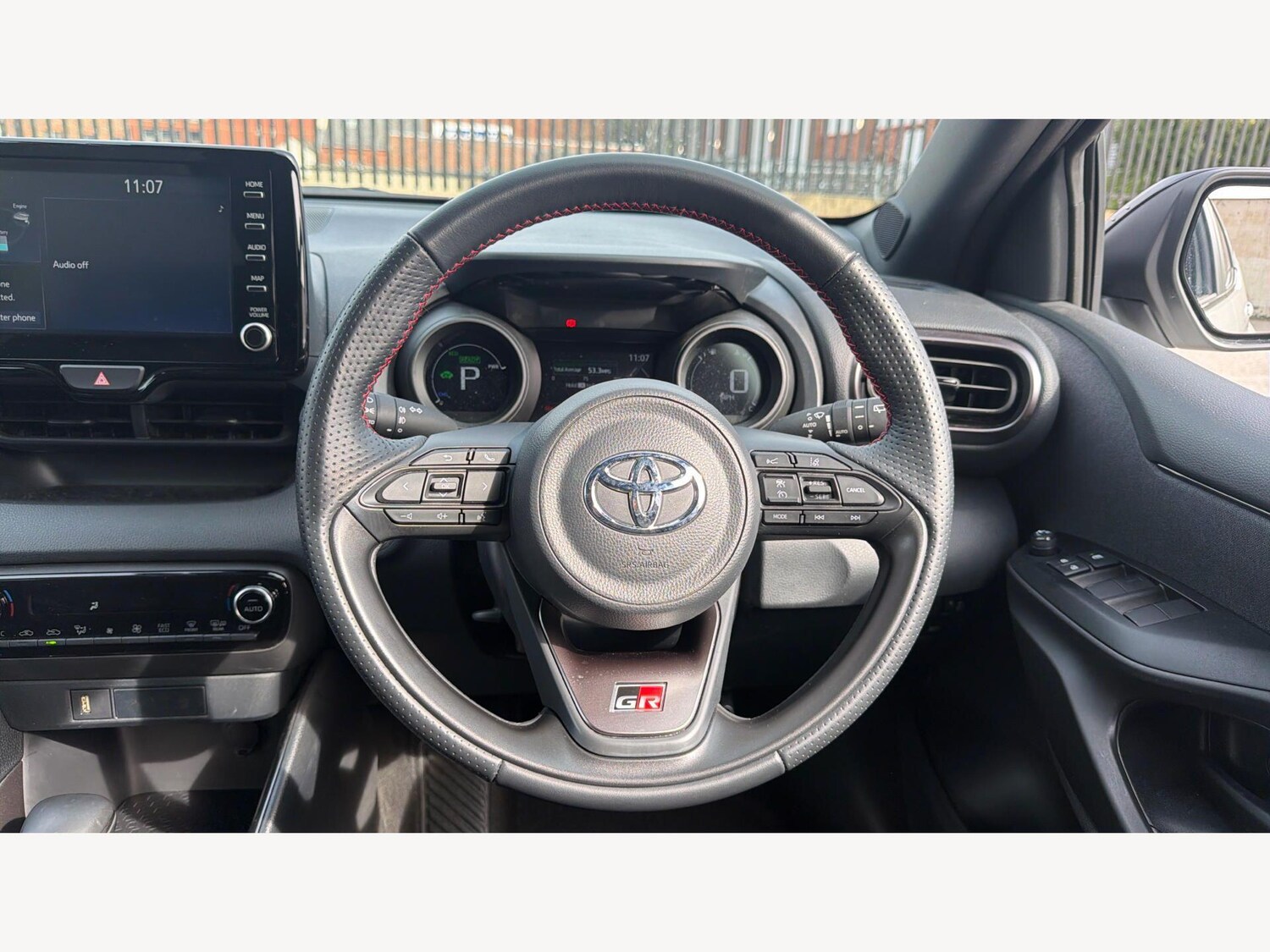 Used Toyota Yaris 2023 for sale - 77978023: Photo 9