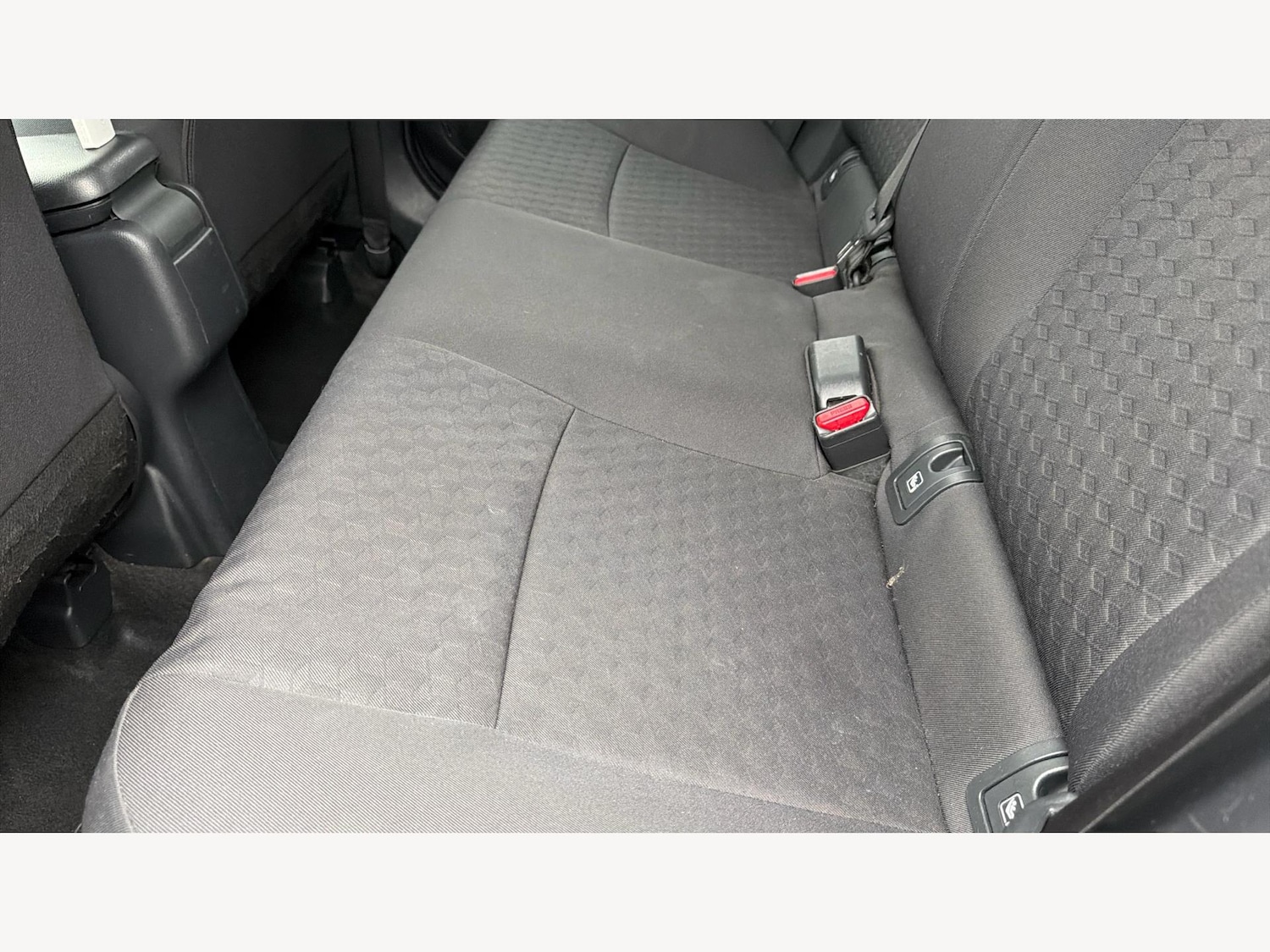 Used Toyota Yaris 2021 for sale - 77238350: Photo 15