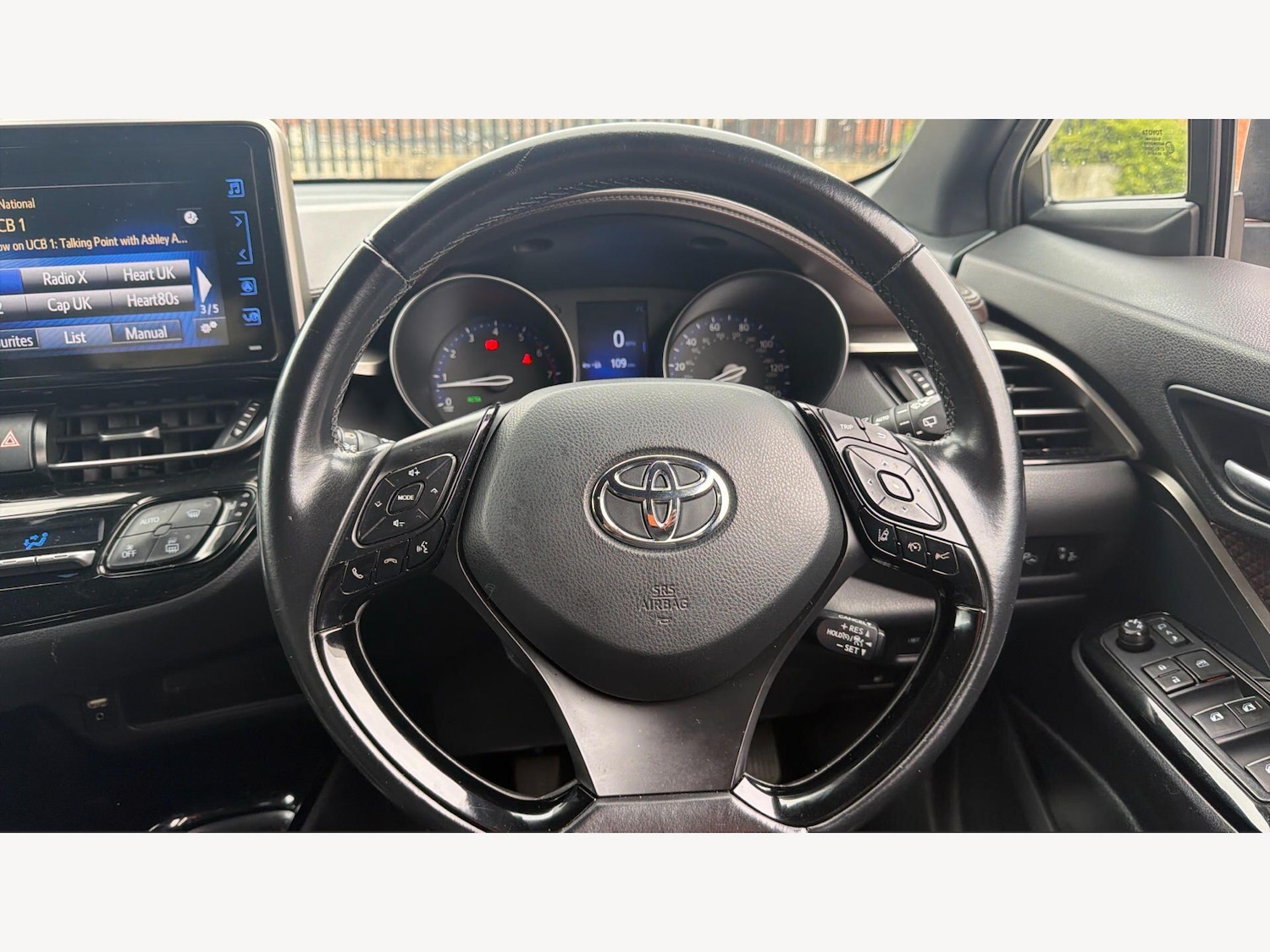 Used Toyota C-HR 2017 for sale - 78072002: Photo 11