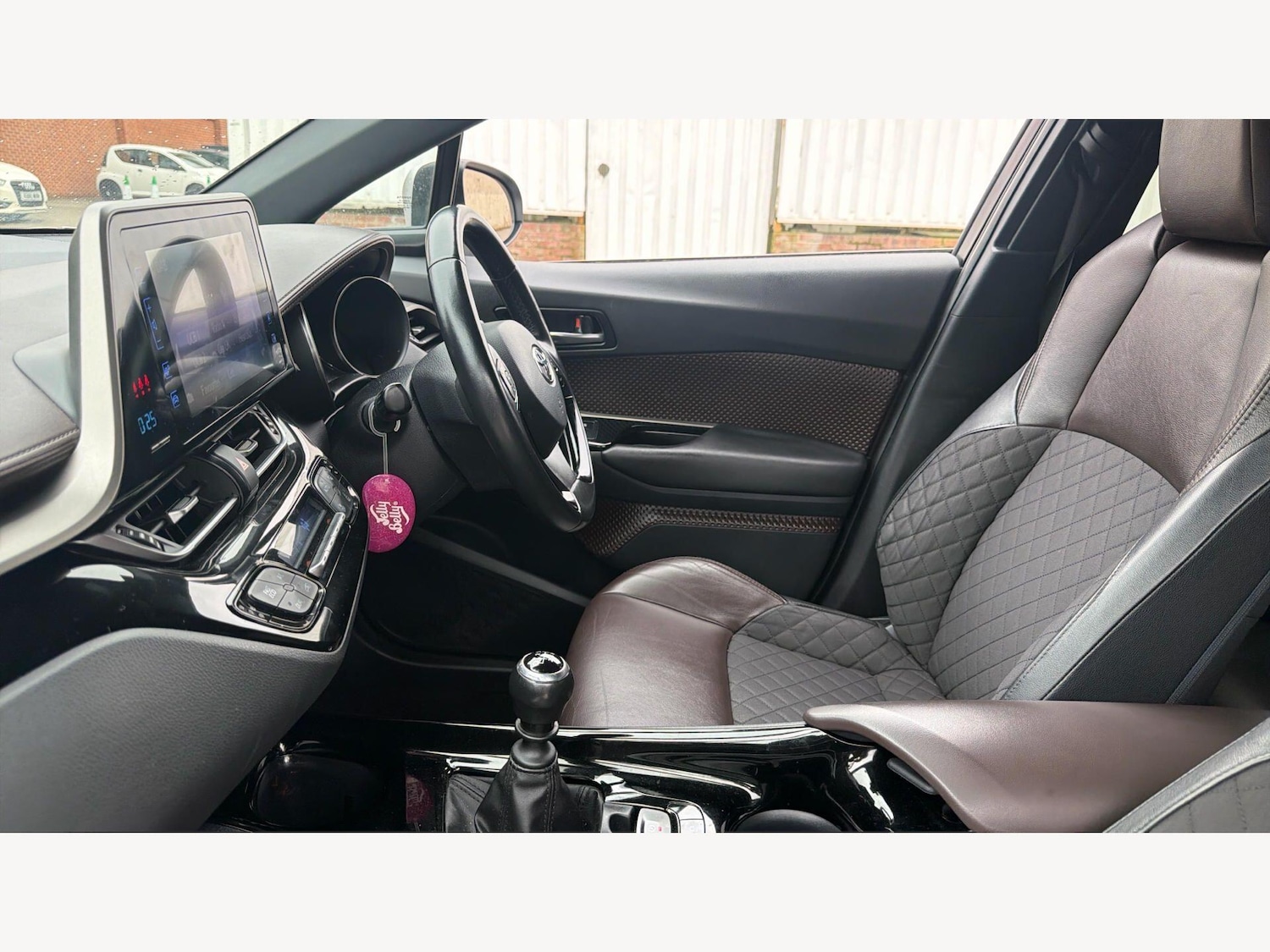 Used Toyota C-HR 2017 for sale - 78072002: Photo 13