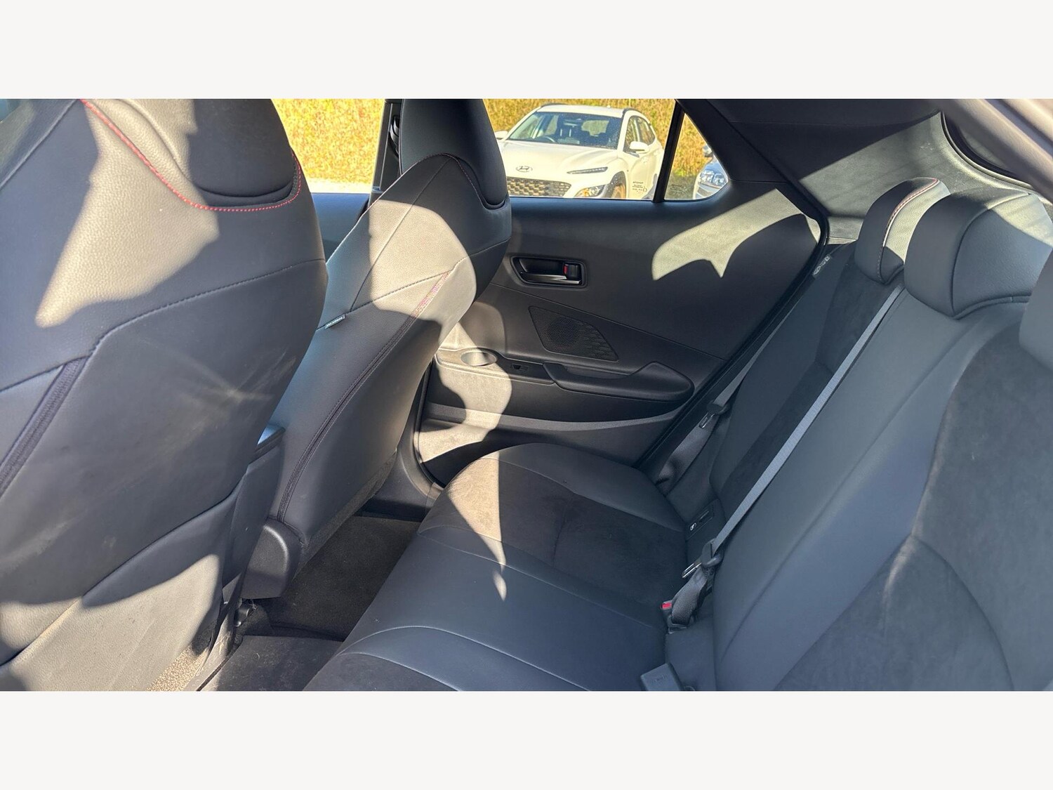 Used Toyota C-HR for sale - 77658371: Photo 15