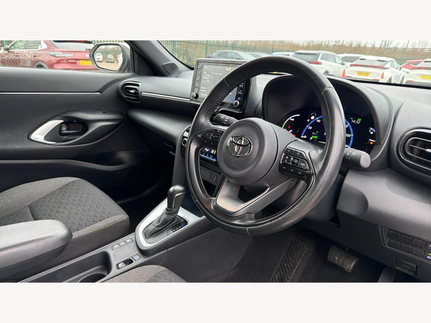 Used Toyota Yaris Cross 2023 for sale - 77103580: Photo 13