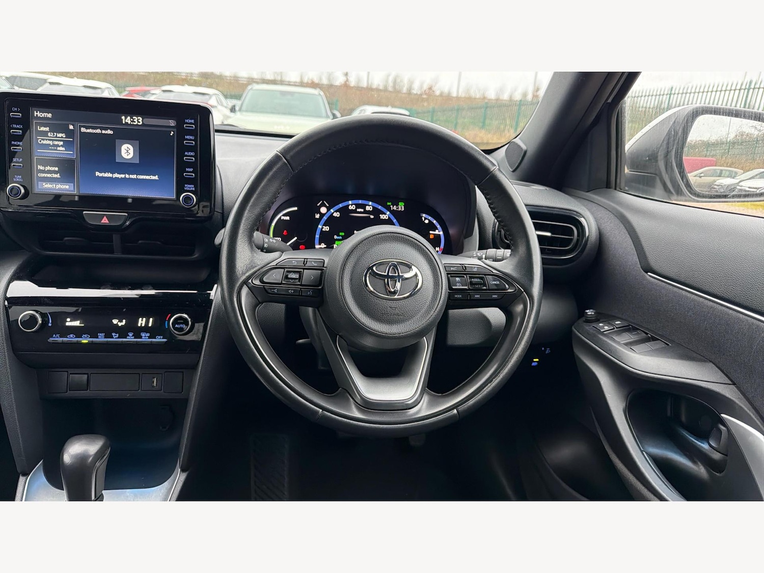 Used Toyota Yaris Cross 2023 for sale - 77103580: Photo 8