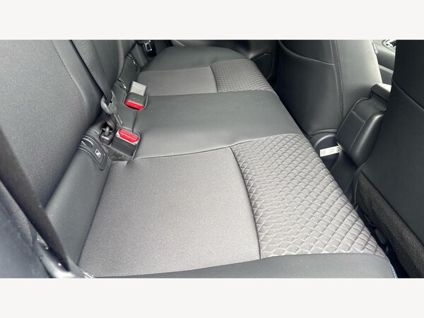 Used Toyota Yaris 2024 for sale - 76094192: Photo 14
