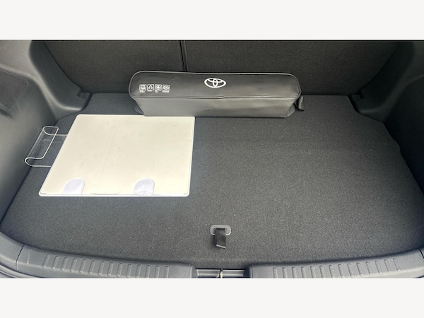 Used Toyota Yaris 2024 for sale - 76094192: Photo 16