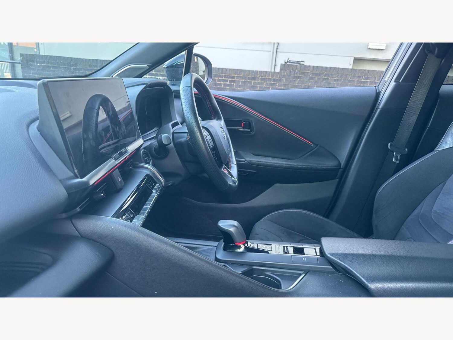 Used Toyota C-HR 2023 for sale - 75977621: Photo 12