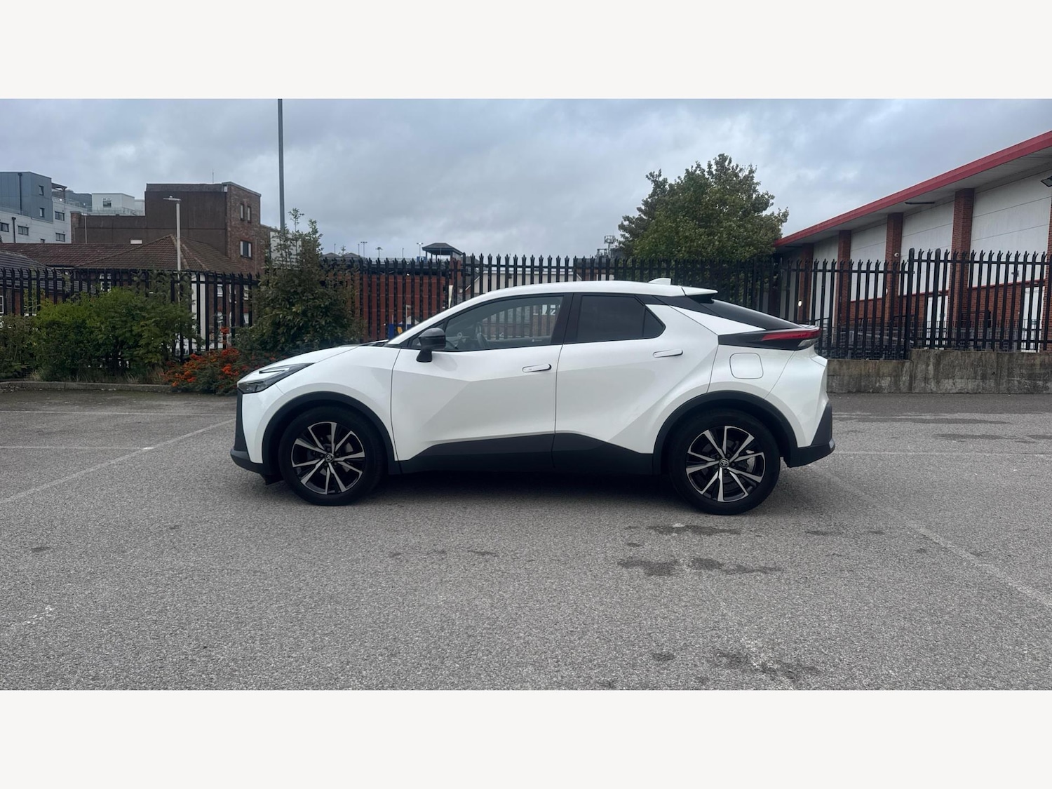 Used Toyota C-HR 2024 for sale - 76031614: Photo 19