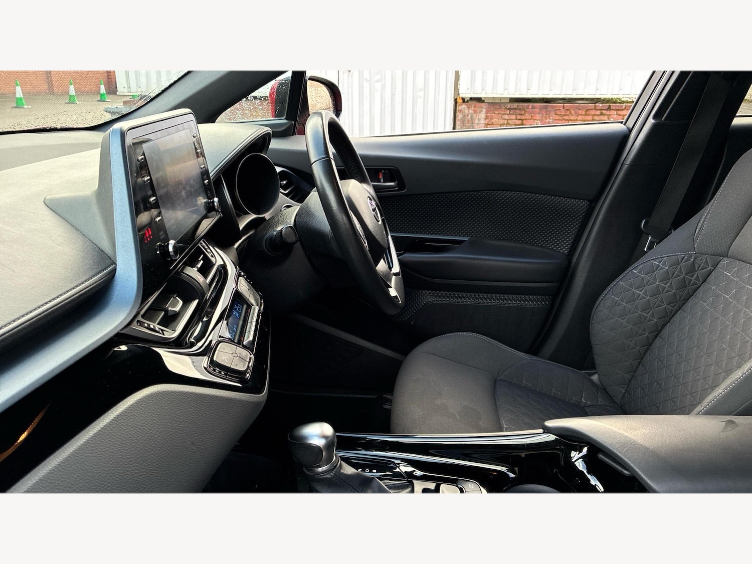 Used Toyota C-HR 2020 for sale - 76327362: Photo 12